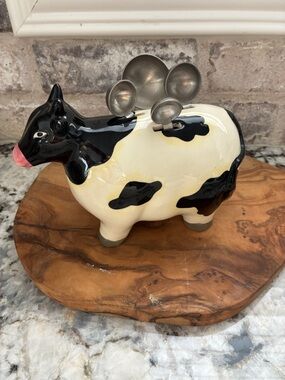 Farmhouse Ceramic Cow w/ Measuring Spoon Set